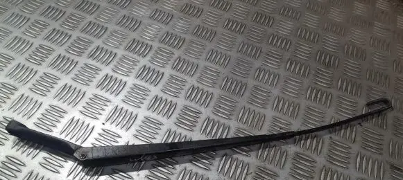 Audi A4 S4 B5 8D Front wiper blade arm