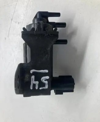 Opel Zafira C Vacuum valve 