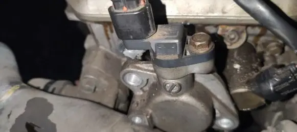 Mitsubishi Outlander Camshaft position sensor J5T30771