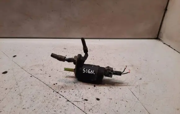 Opel Signum Windscreen/windshield washer pump 24439254