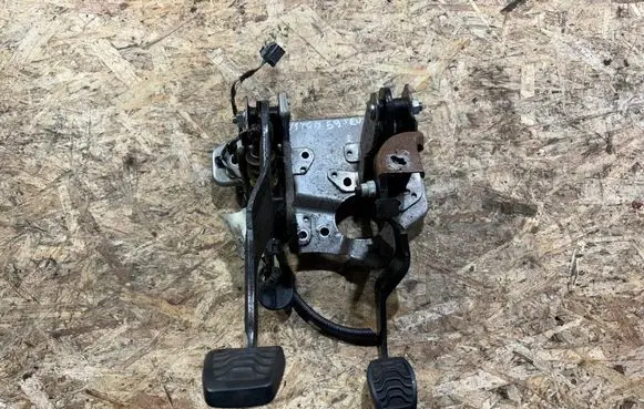 Ford Transit Pedal assembly 