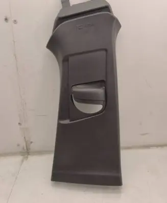 Volvo V40 (B) pillar trim (top) 31307225