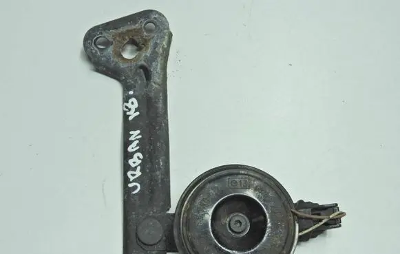 Toyota Urban Cruiser (XP110) Horn signal 86560-52050 2721002820