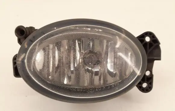 Mercedes-Benz E W211 Front fog light 1698201656 A1698201656