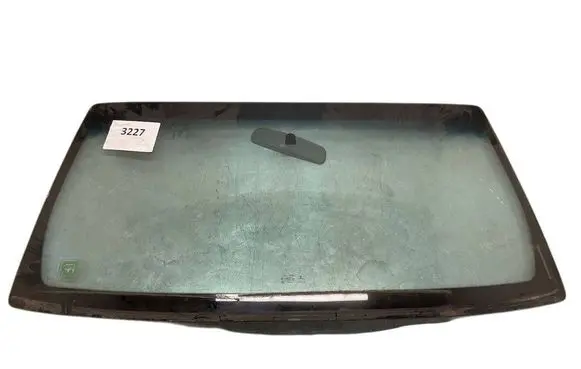 Jeep Cherokee III KJ Front windscreen/windshield window 43R001585 E000009