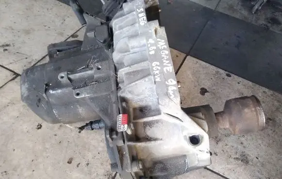 Manual 5 speed gearbox