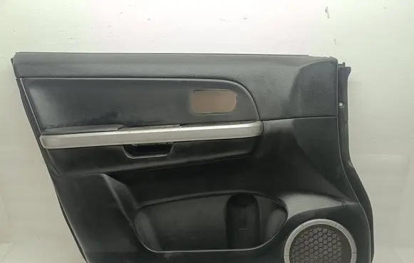 Suzuki Grand Vitara II Front door card panel trim 8372265J0