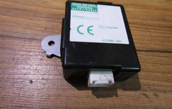 Toyota Avensis Verso Other control units/modules 8974144060 151300-7220