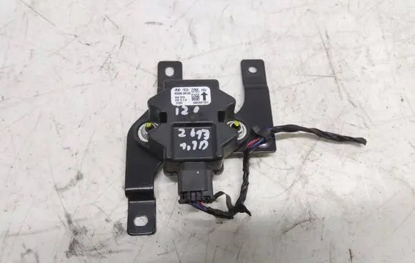 Hyundai i20 (PB PBT) ESP acceleration yaw rate sensor 956902B100 6682381307