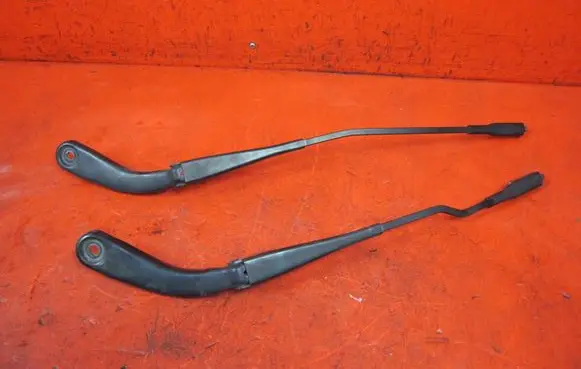 BMW 1 F20 F21 Front wiper blade arm