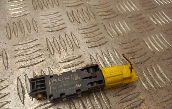 Audi A4 S4 B7 8E 8H Airbag deployment crash/impact sensor 8E0959643B
