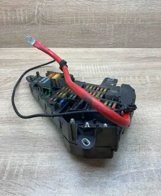 BMW 5 E60 E61 Fuse module 6906588 6906601