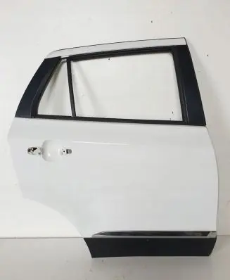 Suzuki SX4 S-Cross Rear door