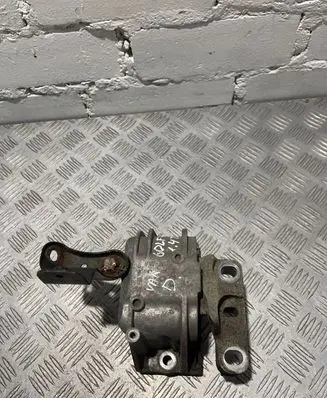 Volkswagen Golf VI Engine mount bracket 1K0199262
