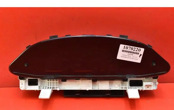 Toyota Yaris Speedometer (instrument cluster) 838000D070