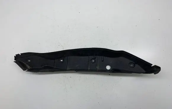 Mercedes-Benz E A207 Fender end trim A2078890125