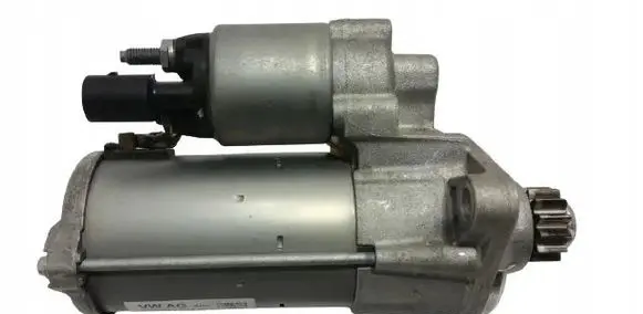 Volkswagen Polo VI Starter motor 02E911024B