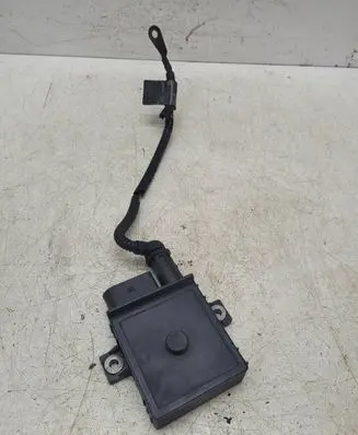 BMW 5 E60 E61 Glow plug pre-heat relay E2110022360