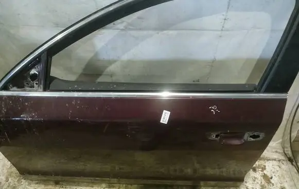 Skoda Superb B6 (3T) Front door glass trim molding 