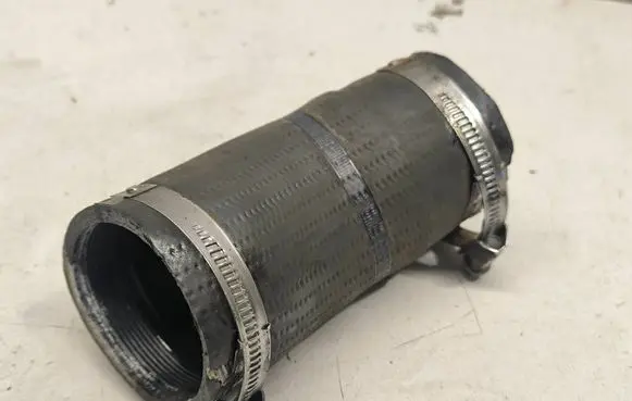 Land Rover Evoque I Intercooler hose/pipe GJ326K863AA