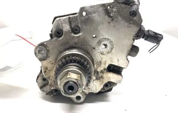 Mercedes-Benz A W169 Fuel injection high pressure pump 
