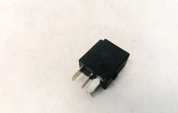 Mercedes-Benz C W203 Other relay 4RD00781300 4RD007813-00