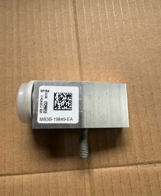 Volkswagen Amarok II Air conditioning (A/C) expansion valve MB3B19849EA
