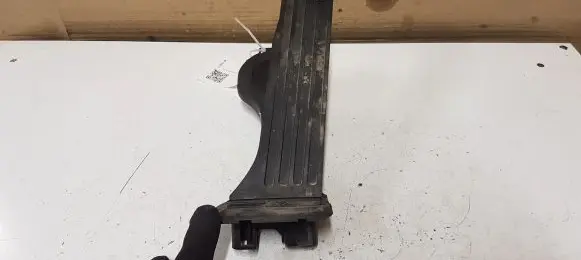 Volkswagen PASSAT B6 Accelerator throttle pedal 1K1721503L 9PV00860000