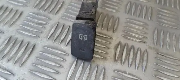 Hyundai Tucson JM Windscreen/window heater switch