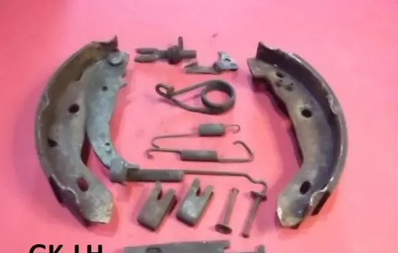 Mercedes-Benz A W168 Brake pads (rear) A1684200320