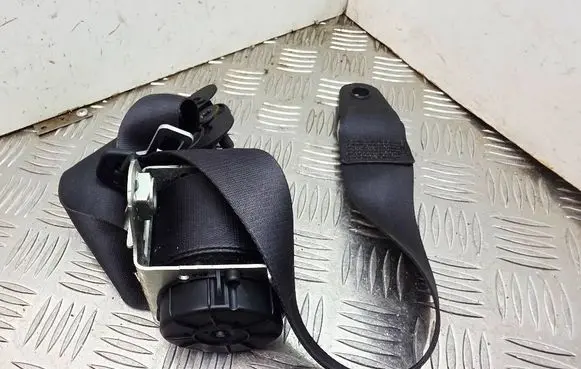 Mini One - Cooper Coupe R56 Front seatbelt 7309420 622178000B