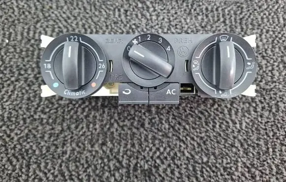 Volkswagen Polo Climate control unit 6Q0820045E
