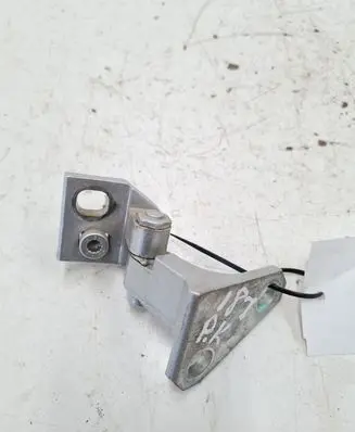 Volkswagen Golf Plus Front door upper hinge 1K0831401M