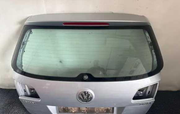 Volkswagen PASSAT B6 Tailgate/trunk/boot lid LA7W