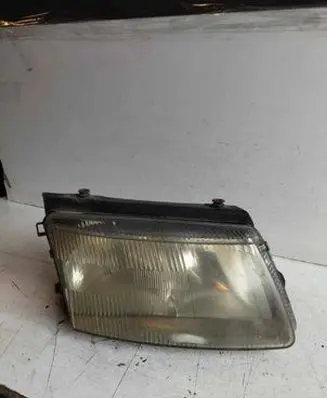 Volkswagen PASSAT B5 Headlight/headlamp
