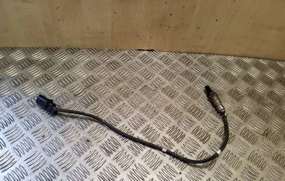 Volkswagen PASSAT B8 Lambda probe sensor 04L906262A