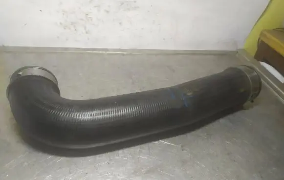 Intercooler hose/pipe