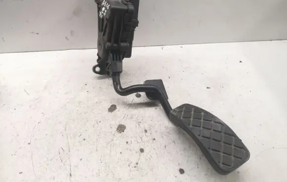 Audi A6 S6 C6 4F Accelerator throttle pedal 6PV00898402 4F2721523