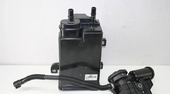 BMW X7 G07 Active carbon filter fuel vapour canister 7475444