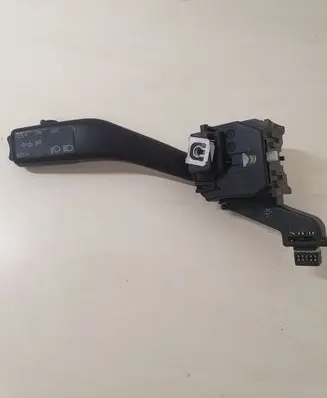 Volkswagen Golf V Indicator stalk 1K0953513A