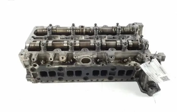 Mercedes-Benz E C207 W207 Engine head 