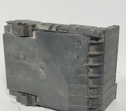 Volkswagen Touran I Fuse box cover 014189871 017180061