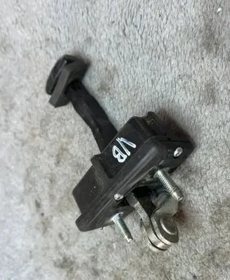 Fiat Punto (199) Front door check strap stopper 51961552