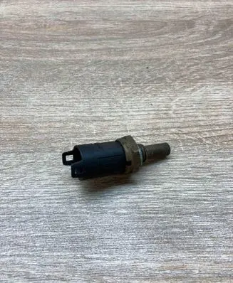 BMW 7 E38 Coolant temperature sensor 1703993