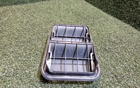 Renault Trafic II (X83) Quarter panel pressure vent 8200728288