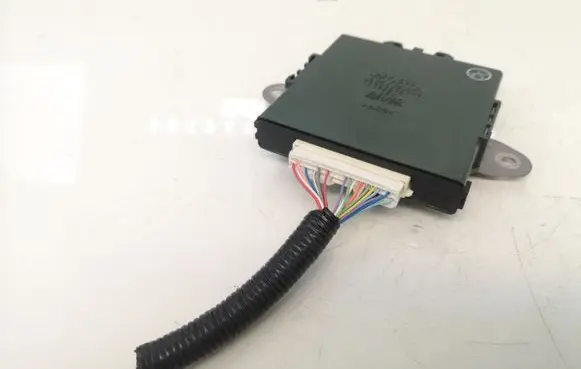 Lexus IS 220D-250-350 Parking PDC control unit/module 8967053040 1012380111