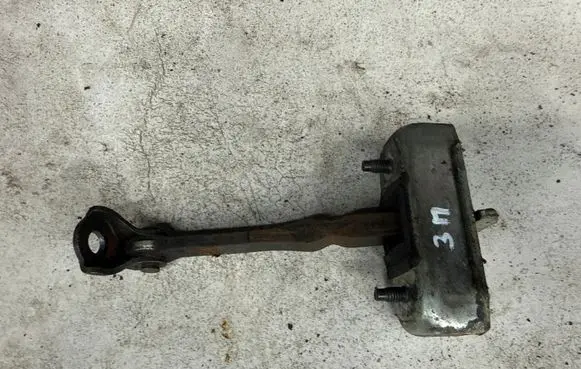 Toyota Auris 150 Rear door check strap stopper