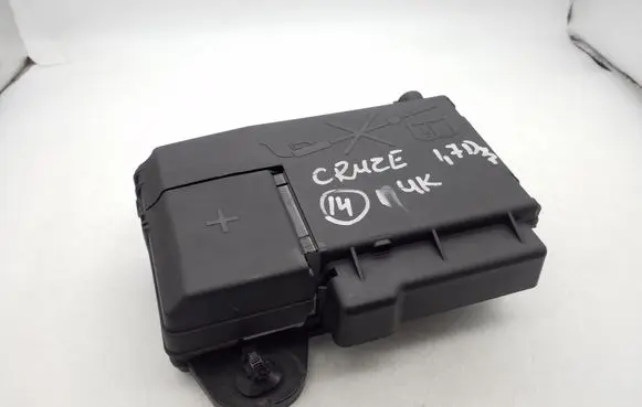 Chevrolet Cruze Fuse module 96964227