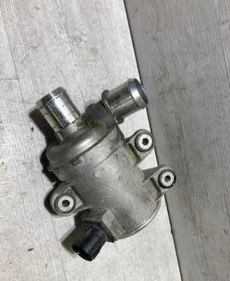 Ford Kuga III Water pump lx6e8501aa