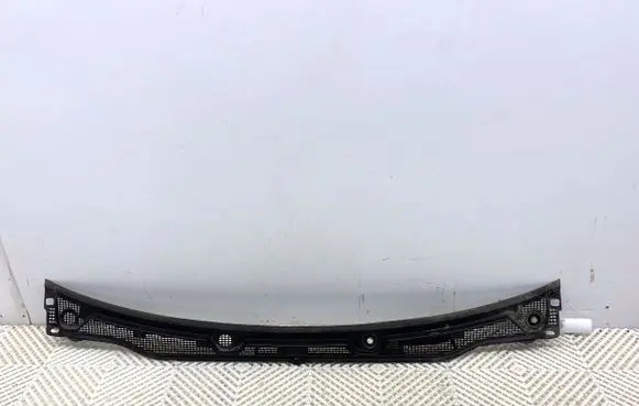 Renault Captur Wiper trim 668115916R